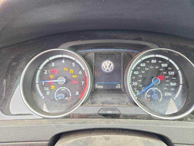 2017 VOLKSWAGEN GOLF R 9