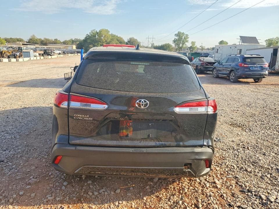 2025 TOYOTA COROLLA CROSS L 6