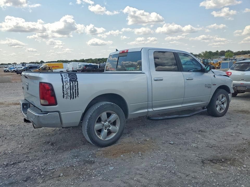 2019 RAM 1500 CLASSIC SLT 3