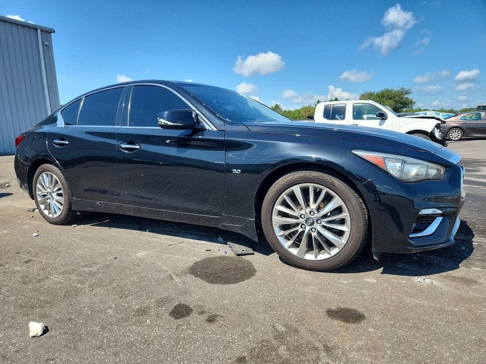 2018 INFINITI Q50 3.0T LUXE 4