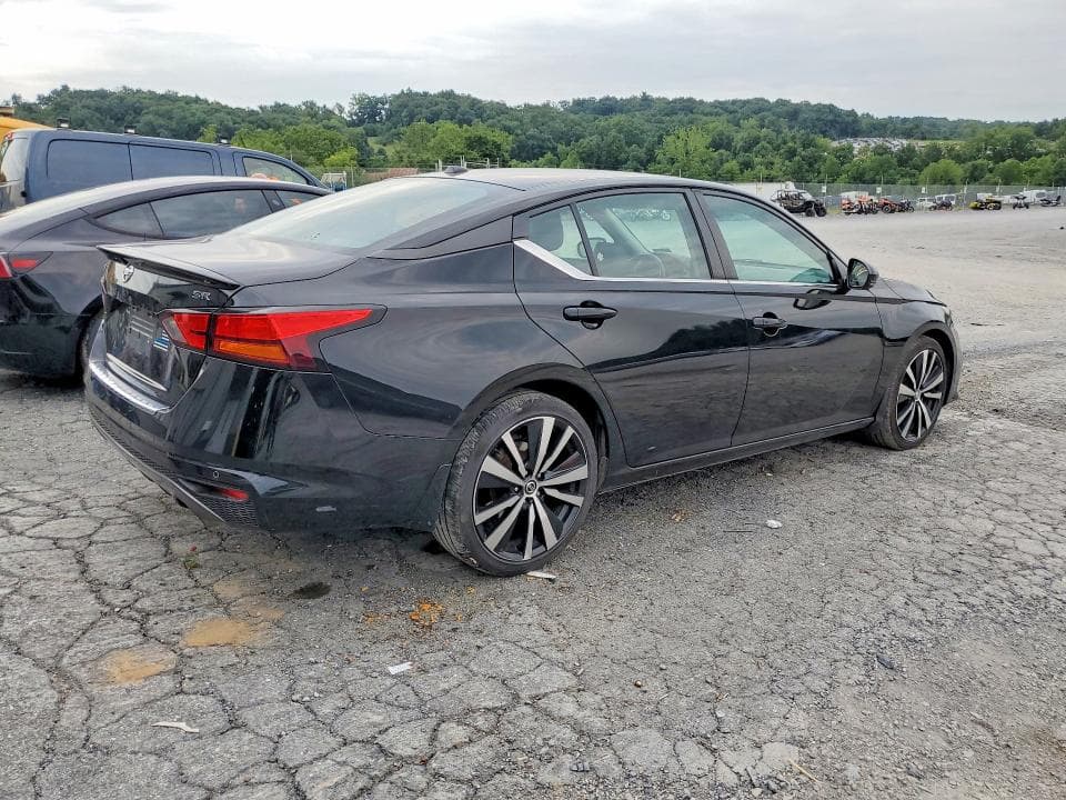 2021 NISSAN ALTIMA SR 3