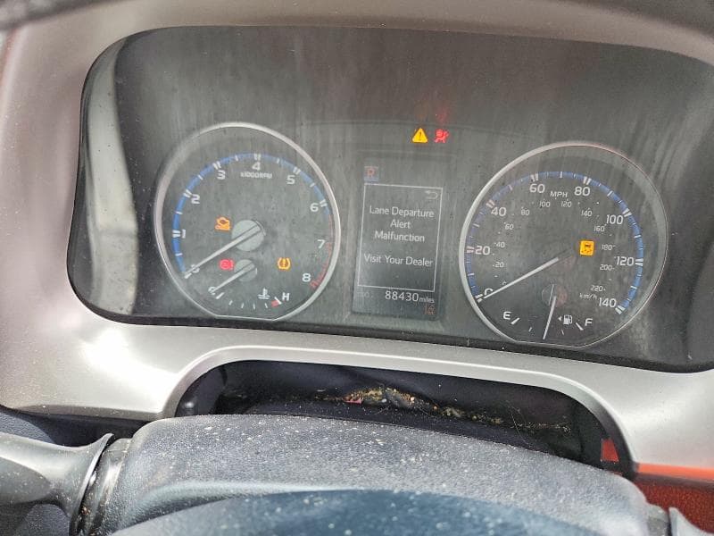 2018 TOYOTA RAV4 LE 9