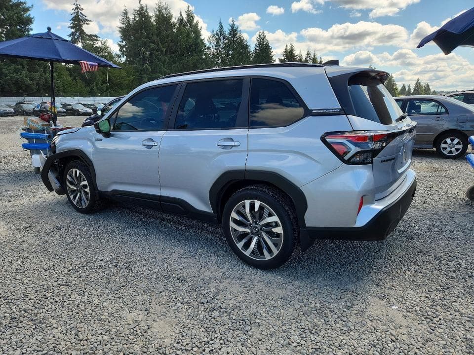 2025 SUBARU FORESTER TOURING 2