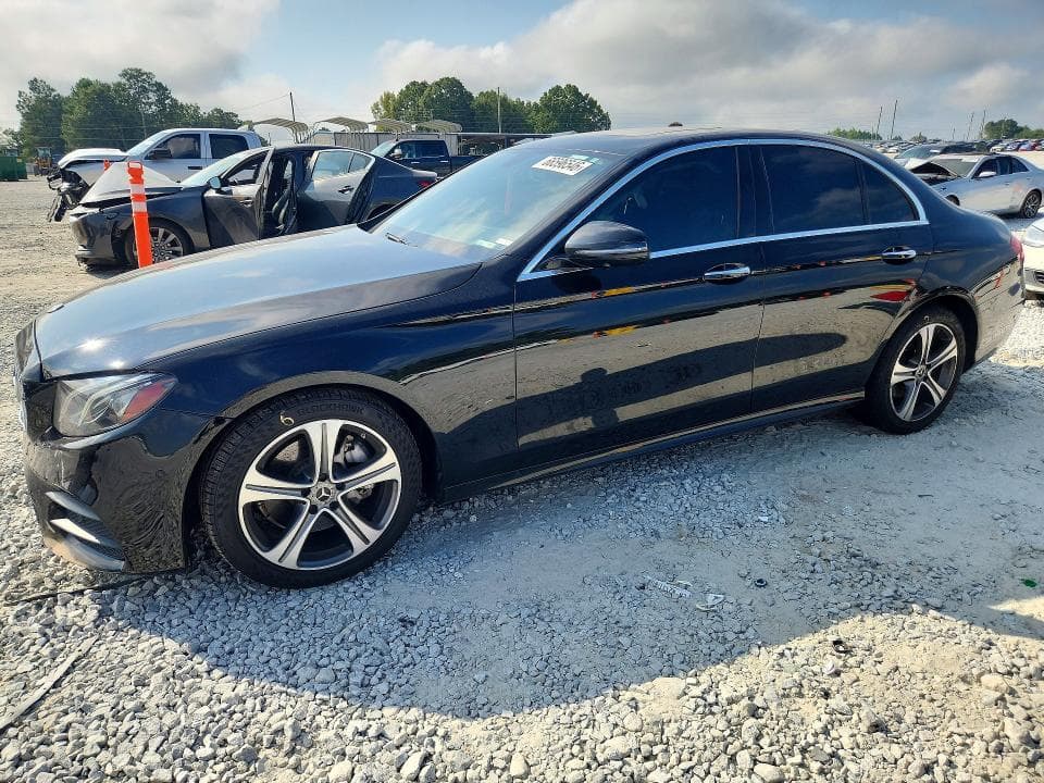 2019 MERCEDES-BENZ E 300 - 1