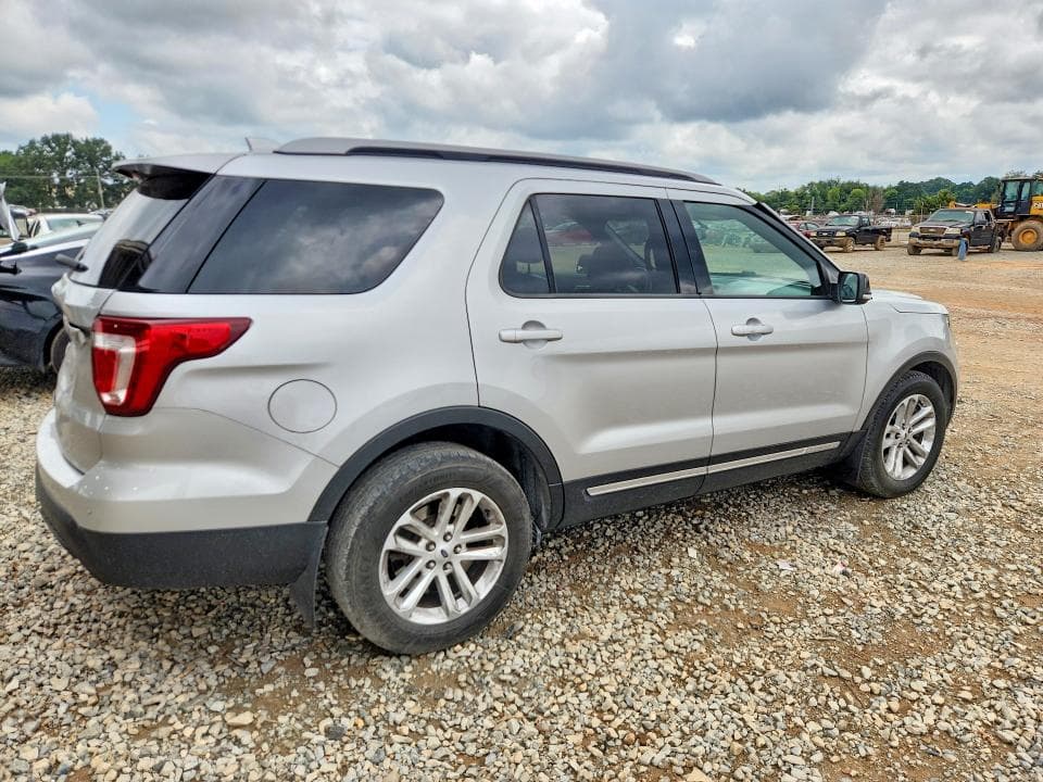 2017 FORD EXPLORER XLT 3