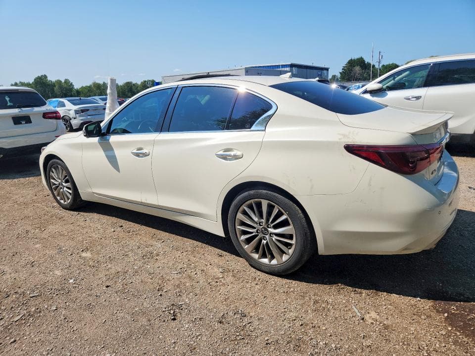 2021 INFINITI Q50 LUXE 2
