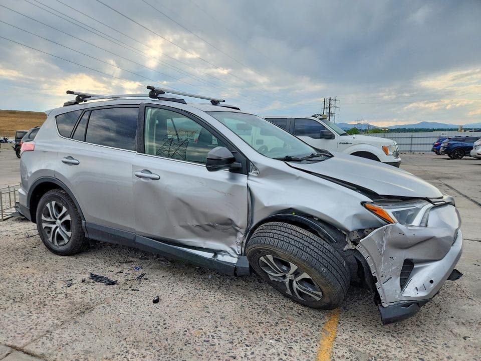 2018 TOYOTA RAV4 LE 4