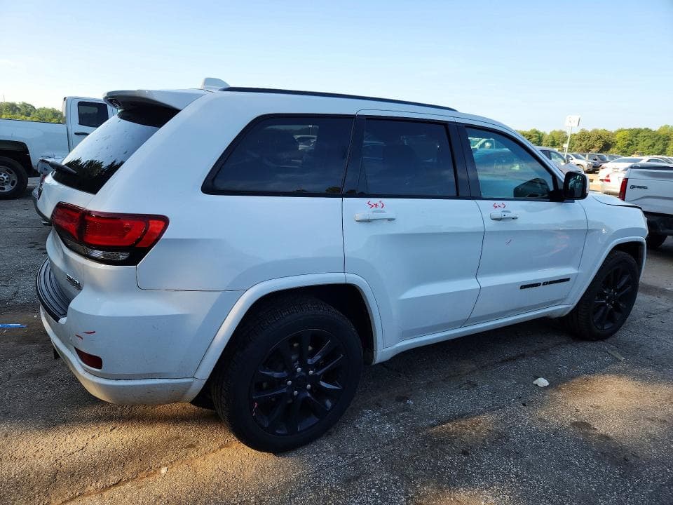 2020 JEEP GRAND CHEROKEE LAREDO 3