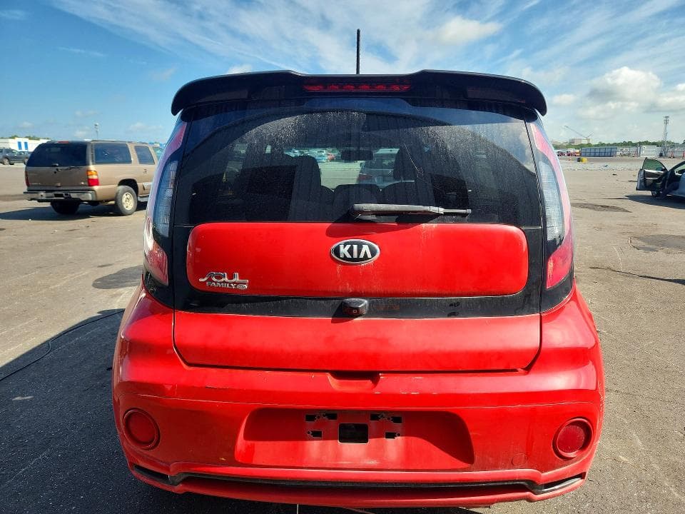 2019 KIA SOUL + 6
