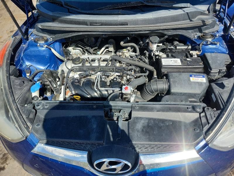 2017 HYUNDAI VELOSTER BASE 11
