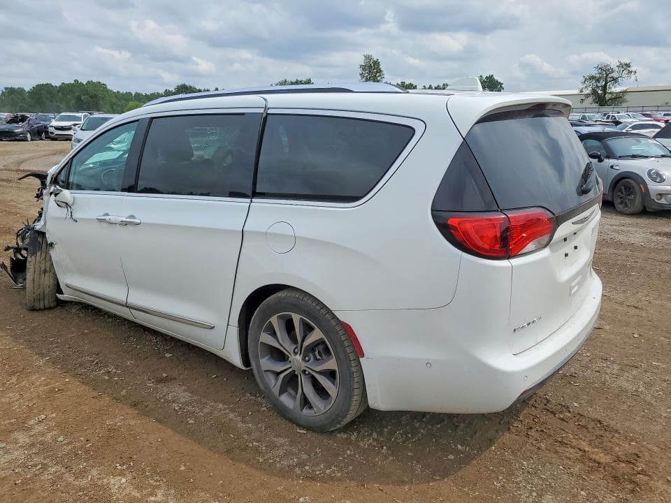 2017 CHRYSLER PACIFICA LIMITED 2