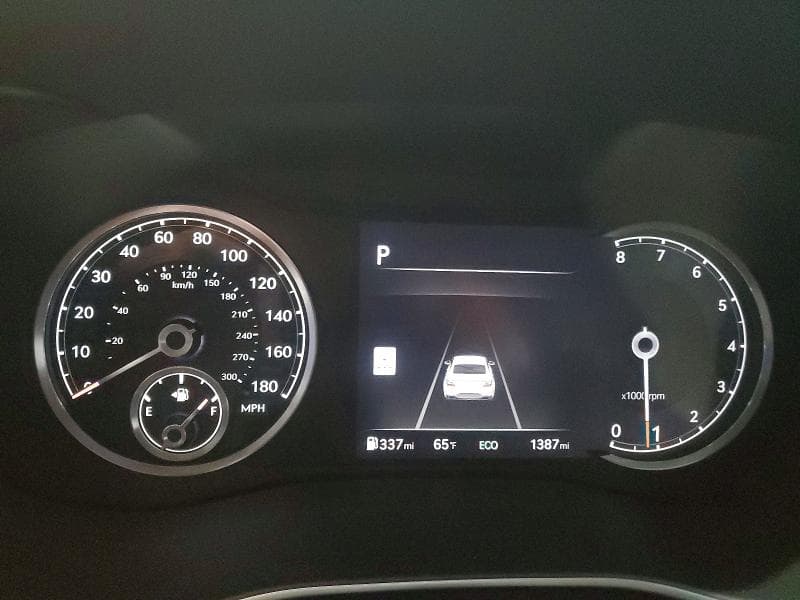 2026 GENESIS G70 2.5T STANDARD 9
