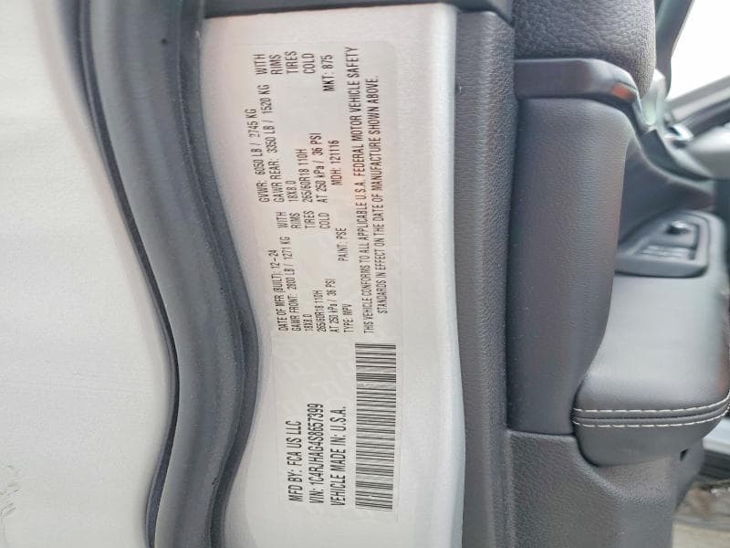 2025 JEEP GRAND CHEROKEE LAREDO 13