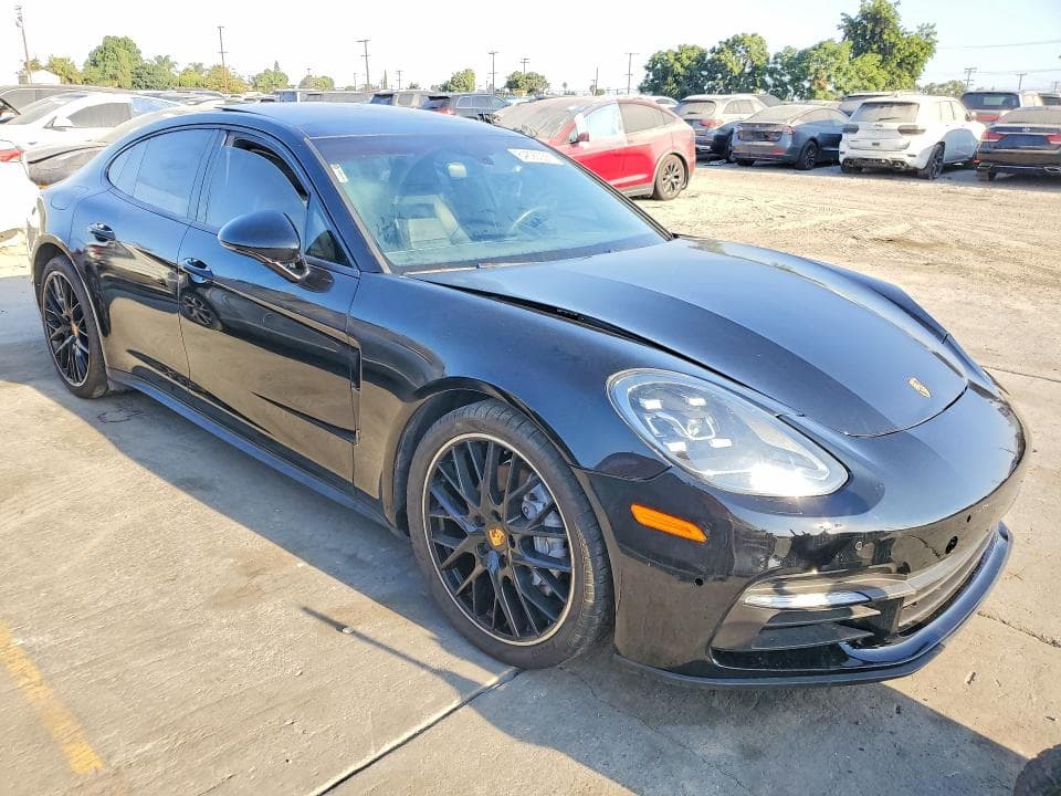 2018 PORSCHE PANAMERA 4 4