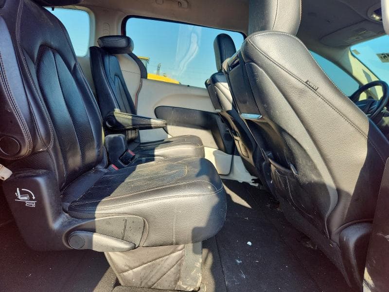 2018 CHRYSLER PACIFICA TOURING L PLUS 11