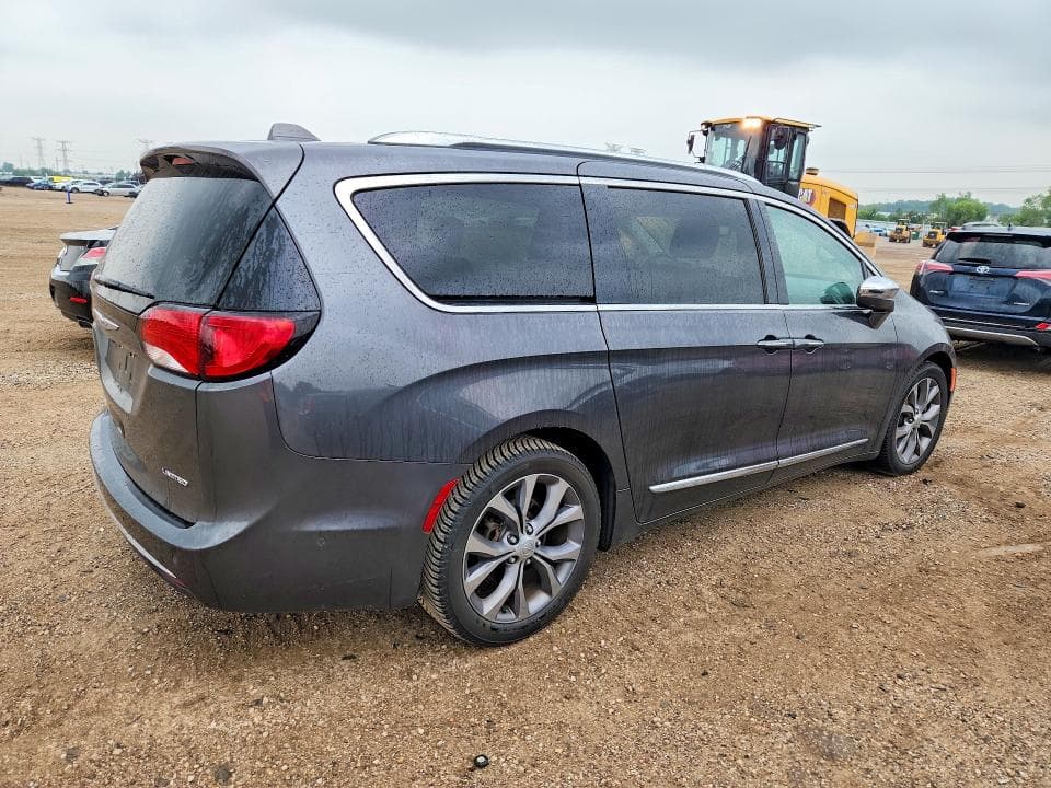 2018 CHRYSLER PACIFICA LIMITED 3