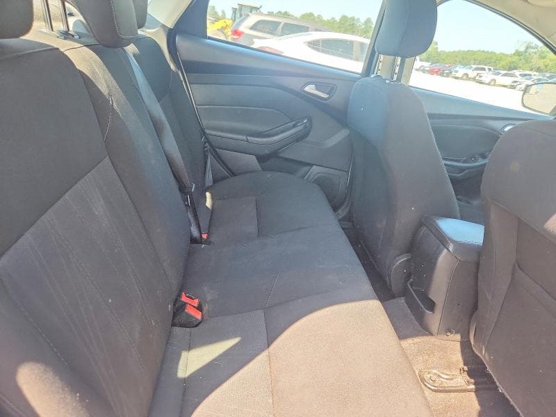 2018 FORD FOCUS SE 10