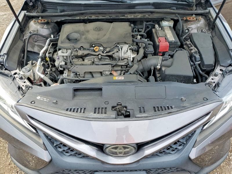 2019 TOYOTA CAMRY SE 11