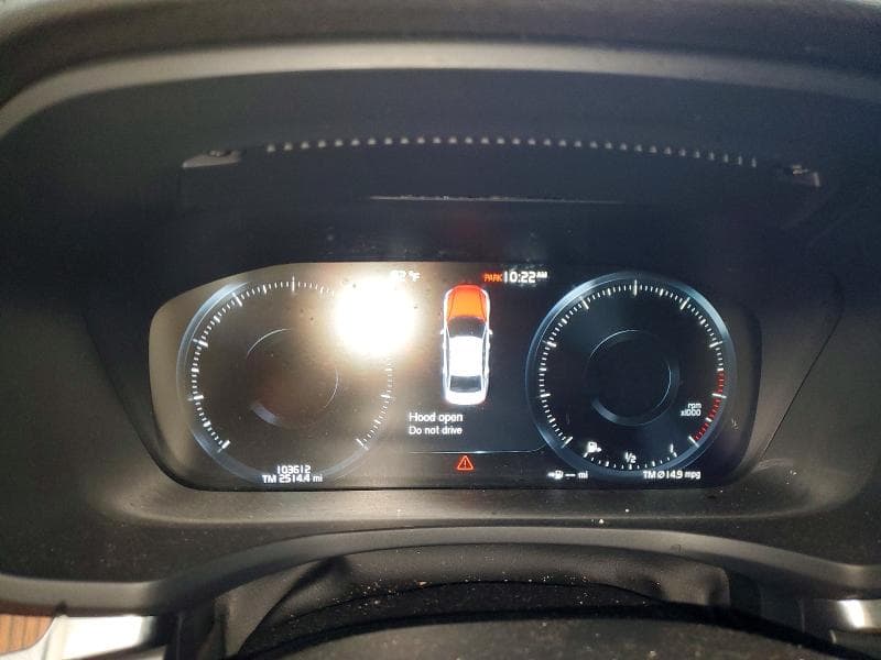 2022 VOLVO S60 B5 MOMENTUM 9