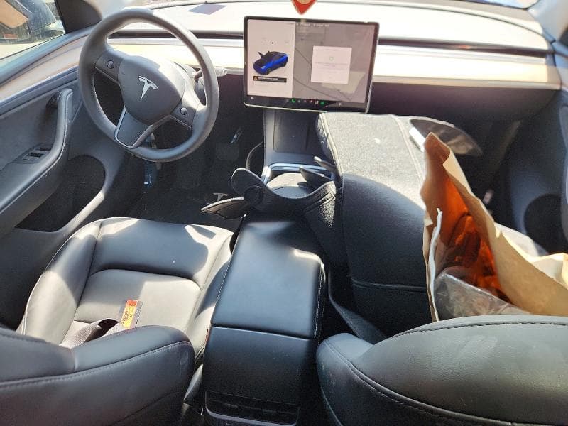 2024 TESLA MODEL Y 8