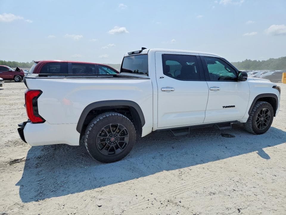 2023 TOYOTA TUNDRA SR5 3