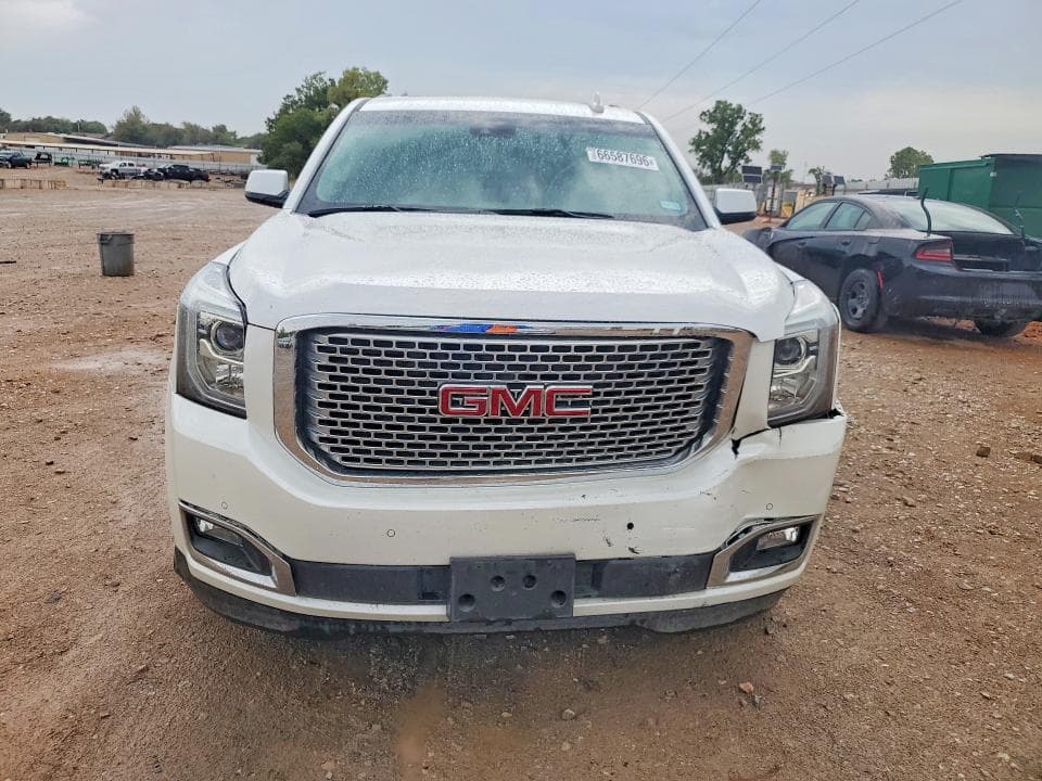 2017 GMC YUKON XL DENALI 5