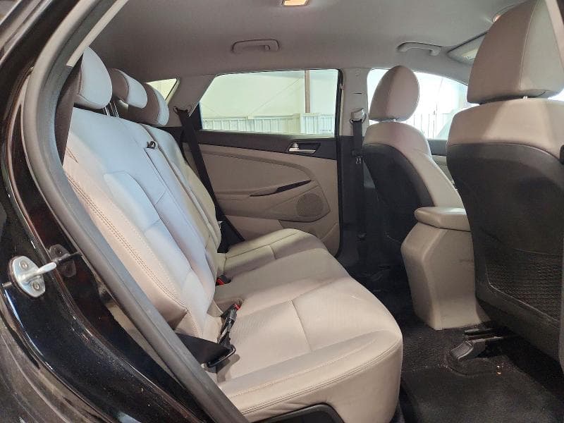 2020 HYUNDAI TUCSON SE 11