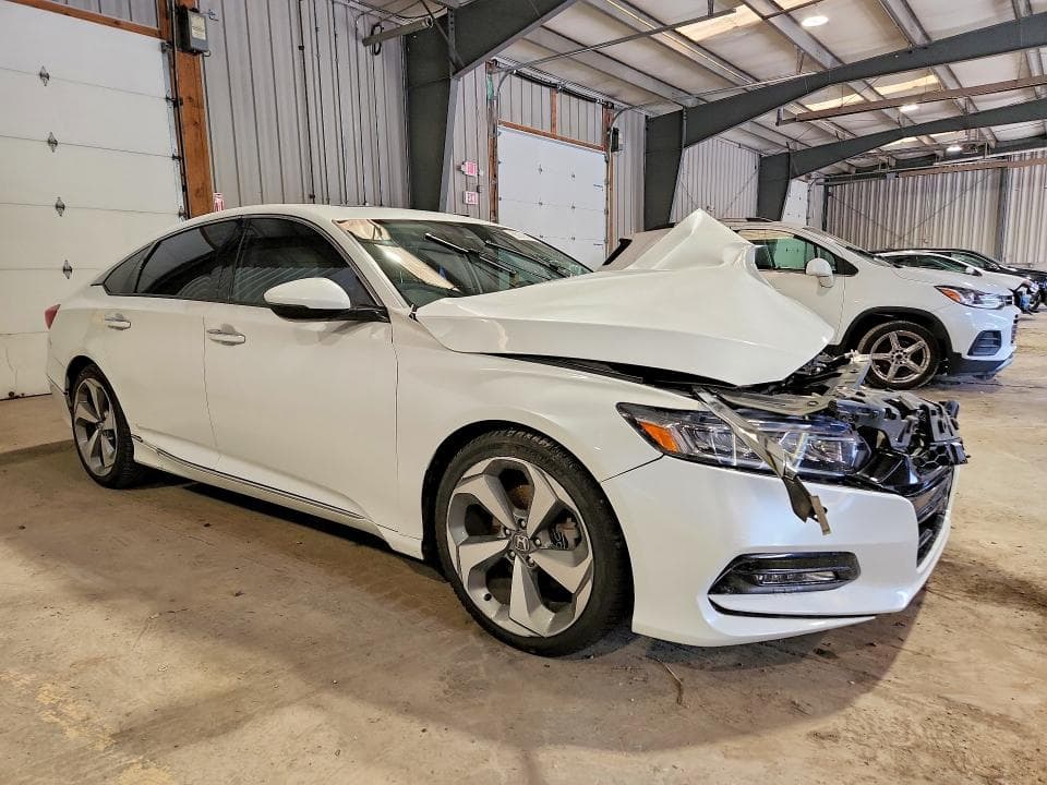 2019 HONDA ACCORD TOURING 4