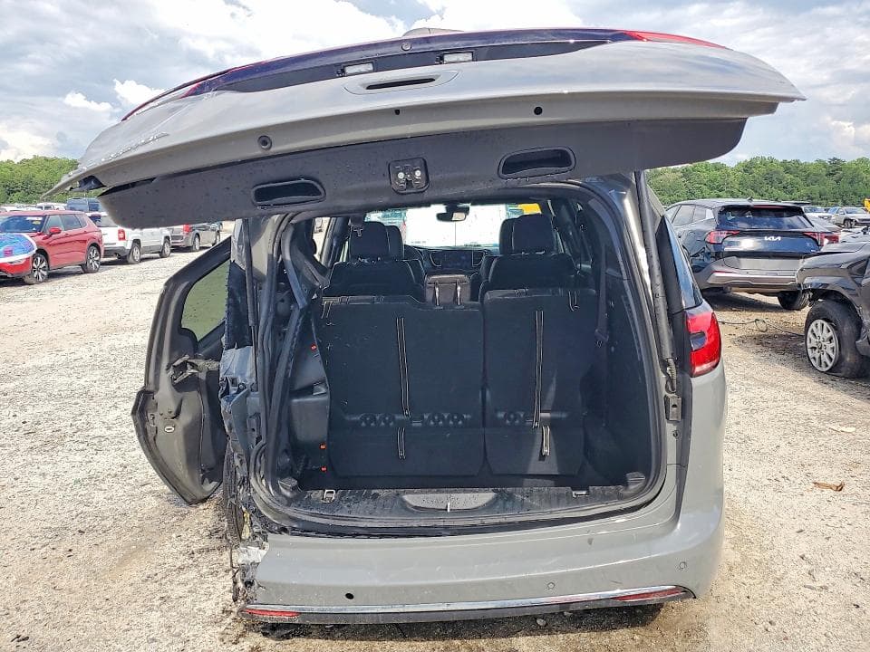 2025 CHRYSLER PACIFICA SELECT 6