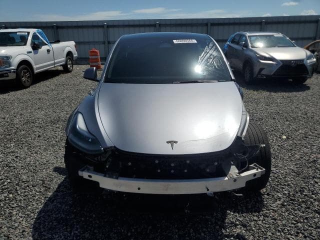 2024 TESLA MODEL Y 5