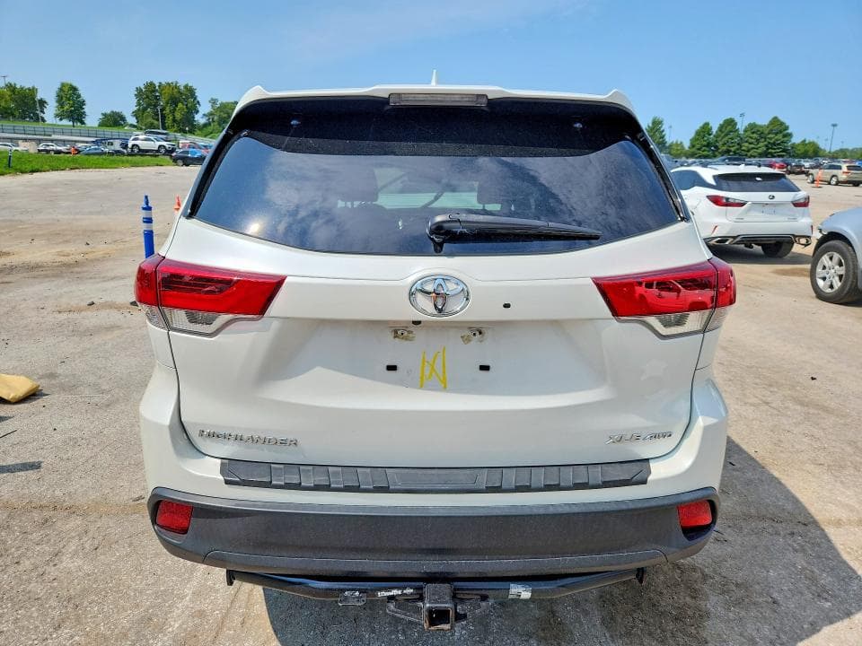 2018 TOYOTA HIGHLANDER XLE 6