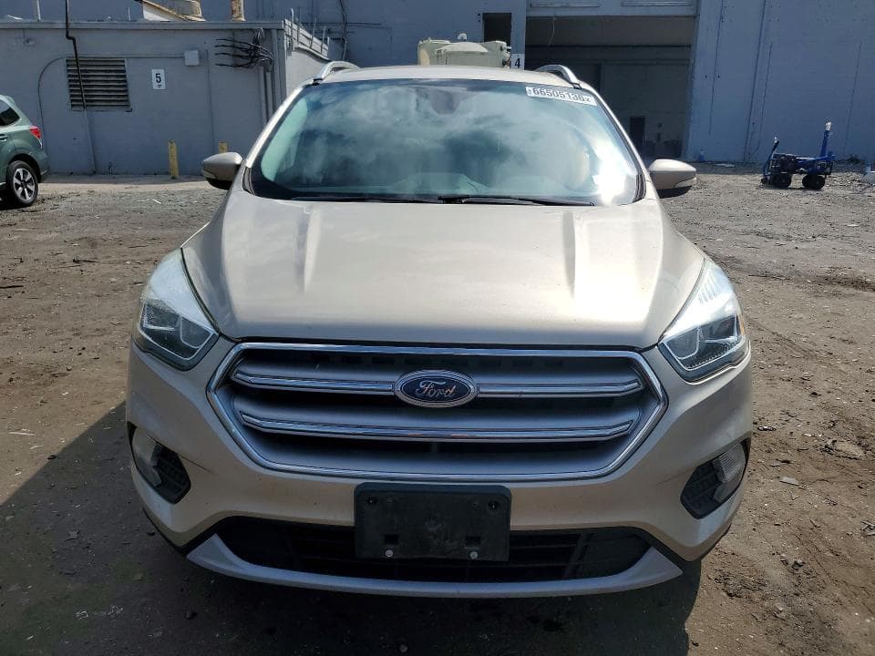 2017 FORD ESCAPE TITANIUM 5