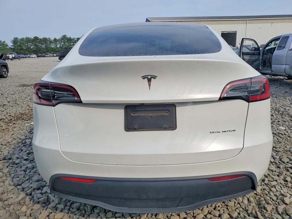 2023 TESLA MODEL Y 6