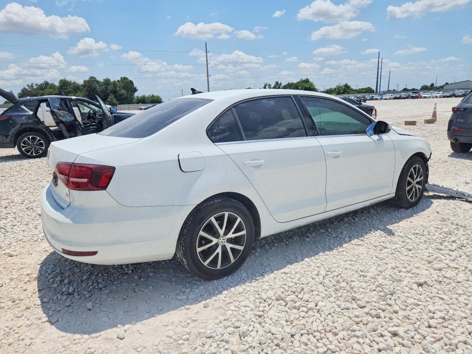 2017 VOLKSWAGEN JETTA SE 3