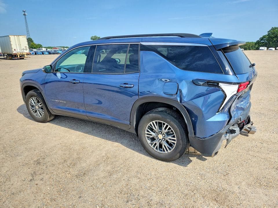 2025 CHEVROLET TRAVERSE LT 2