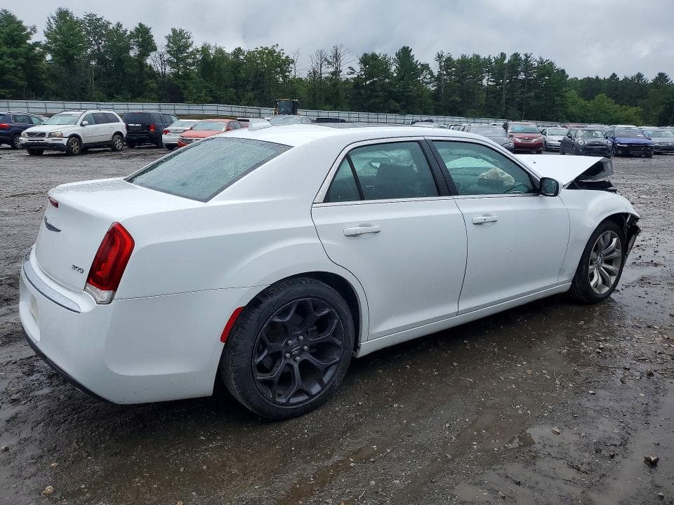 2017 CHRYSLER 300 LIMITED 3