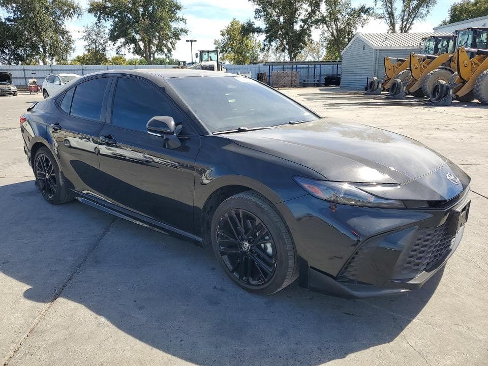 2026 TOYOTA CAMRY SE 4