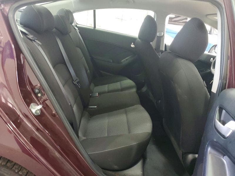 2018 KIA FORTE LX 10