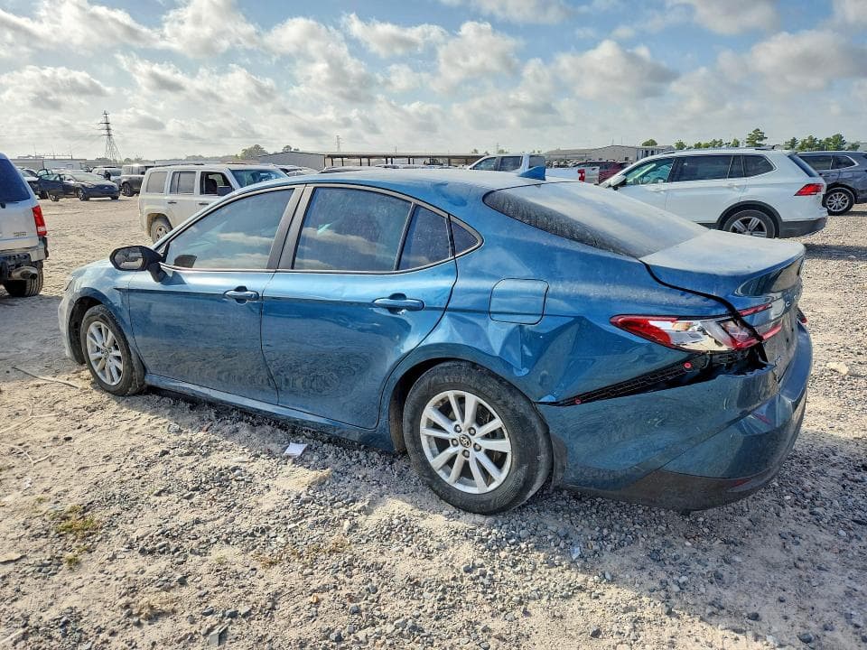 2026 TOYOTA CAMRY LE 2