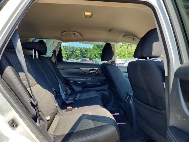 2018 NISSAN ROGUE SV 11