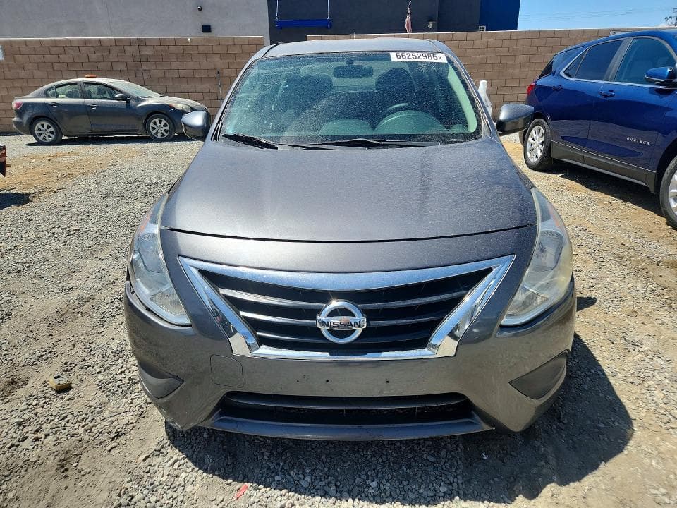 2018 NISSAN VERSA SV 5
