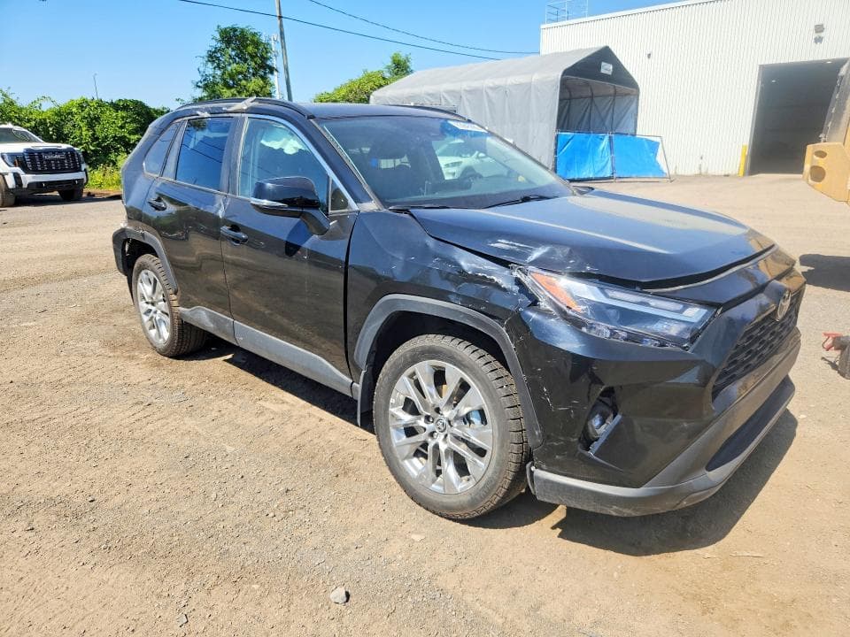 2025 TOYOTA RAV4 XLE 4