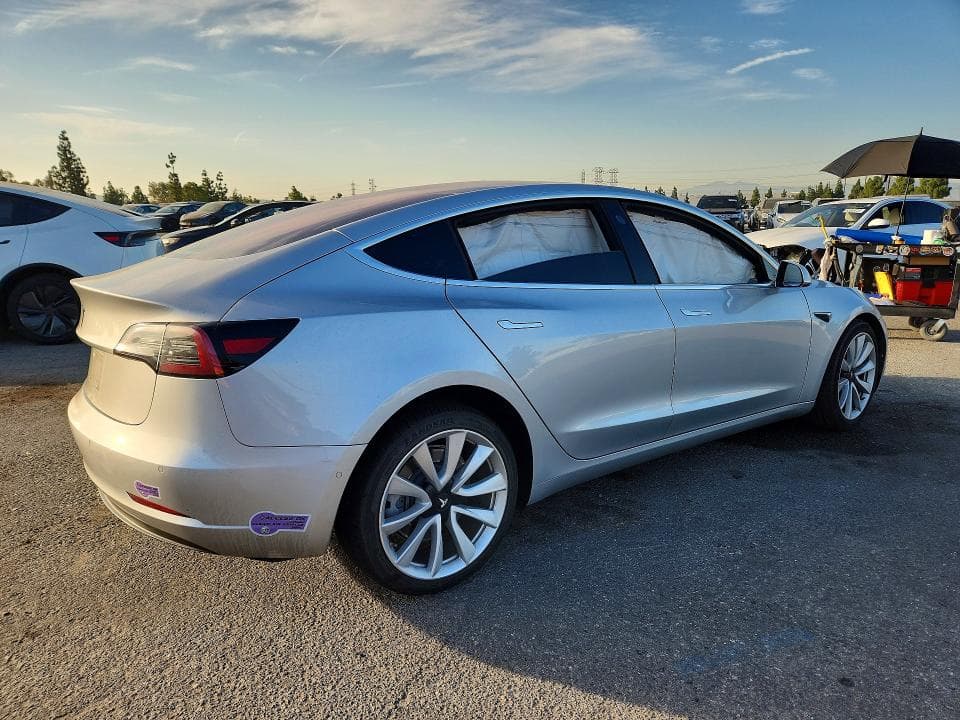 2018 TESLA MODEL 3 3
