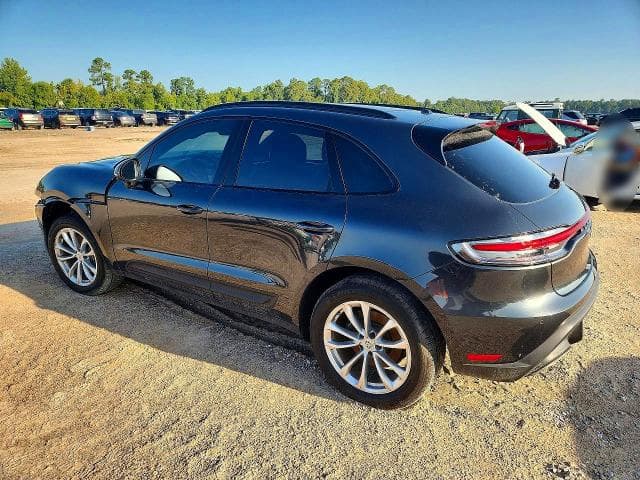 2024 PORSCHE MACAN BASE/T 2