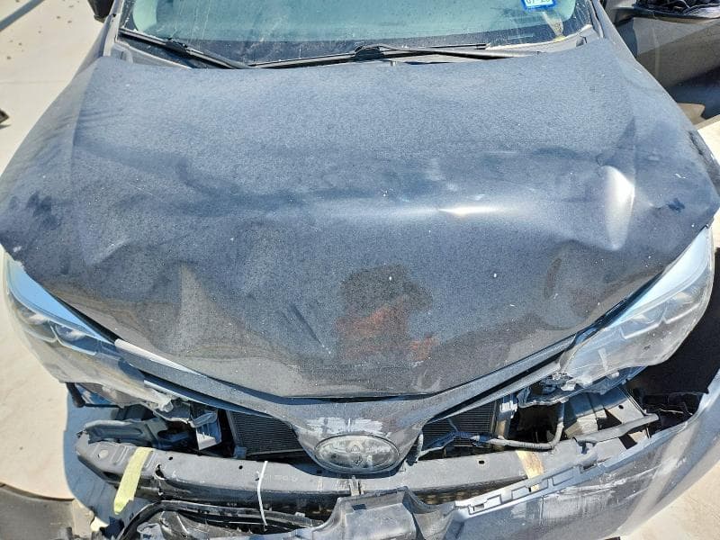 2019 TOYOTA COROLLA SE 11