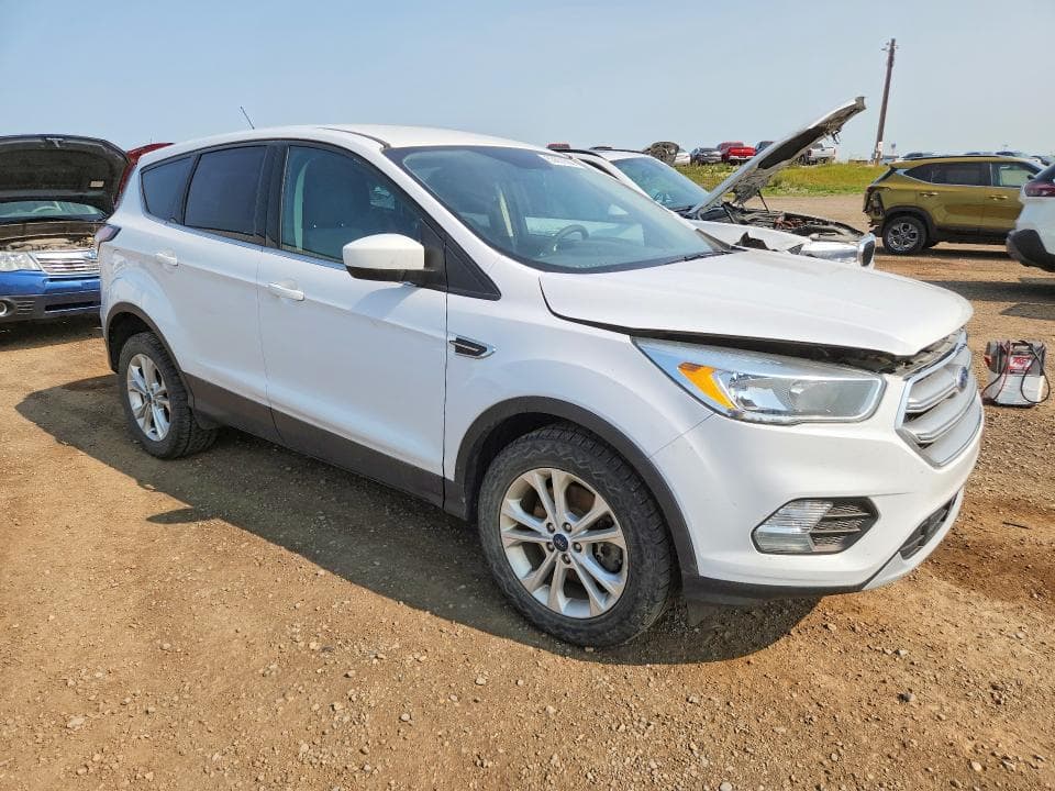 2017 FORD ESCAPE SE 4
