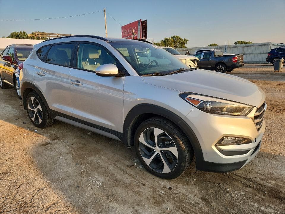 2018 HYUNDAI TUCSON VALUE 4