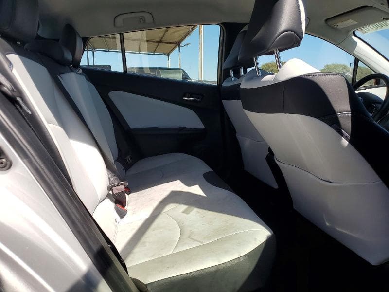 2017 TOYOTA PRIUS FOUR TOURING 10