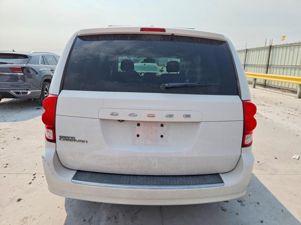 2018 DODGE GRAND CARAVAN SE 6