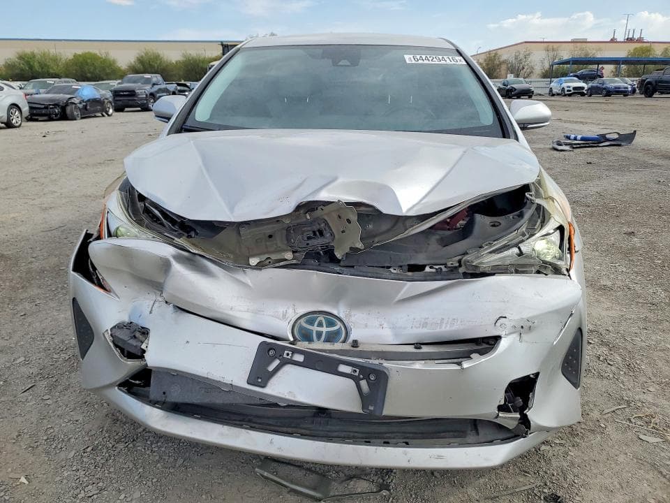 2017 TOYOTA PRIUS THREE 5
